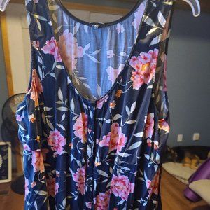 Torrid floral tank size 4